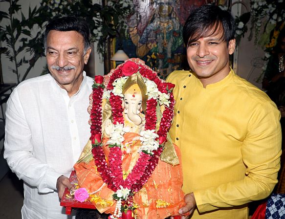 With family photos, posts and pandal visits, Bollywood stars show its devotion to Ganpati
