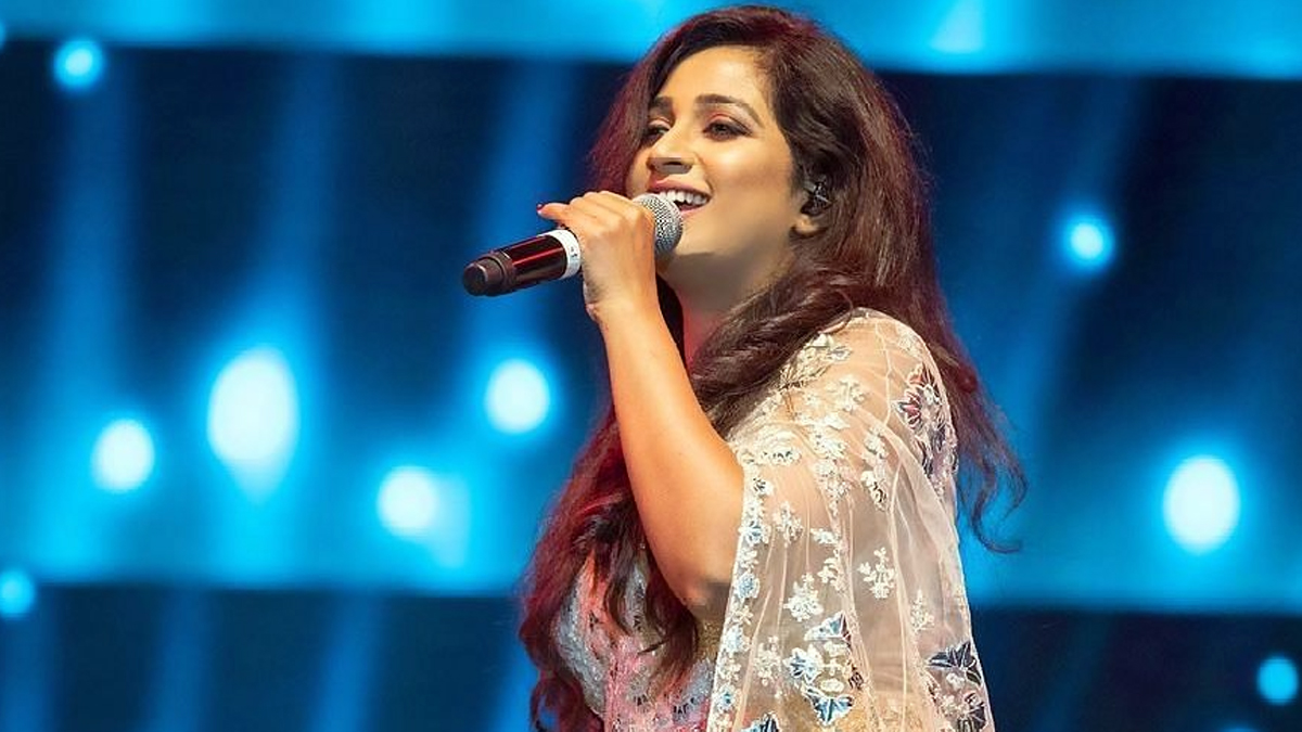 Shreya Ghoshal to heat up the stages across the world to celebrate her 20 years in Bollywood