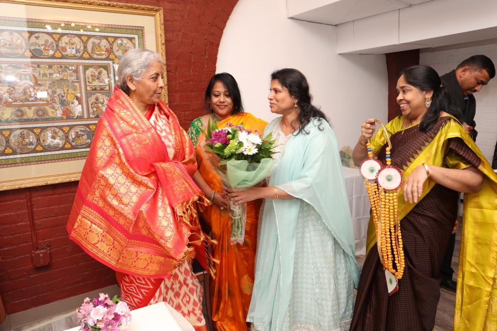 Nirmala Sitharaman accorded warm welcome by Tamil diaspora