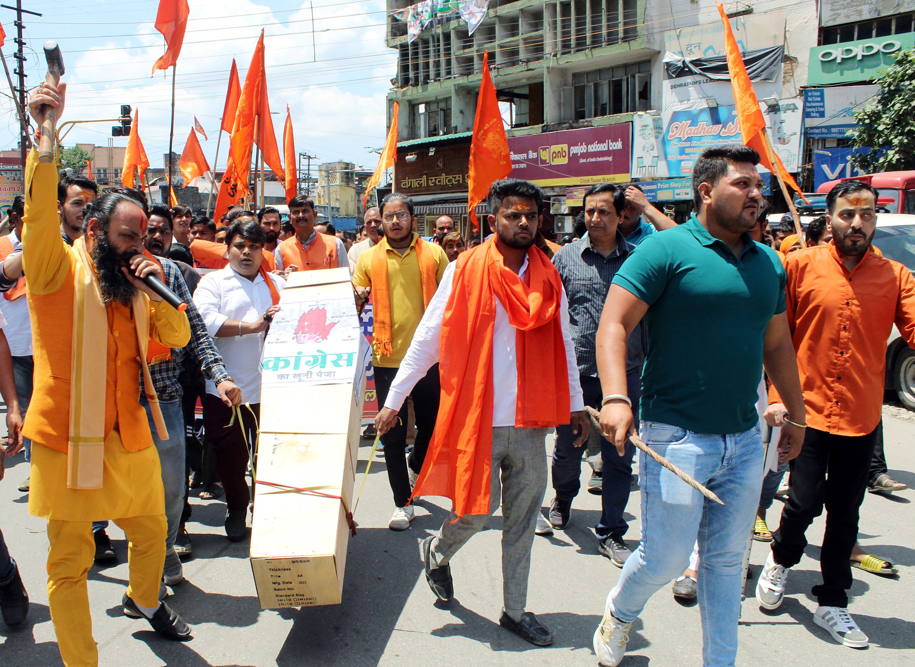 Karnataka campaign goes high-voltage as BJP corners Congress over Bajrang Dal ban