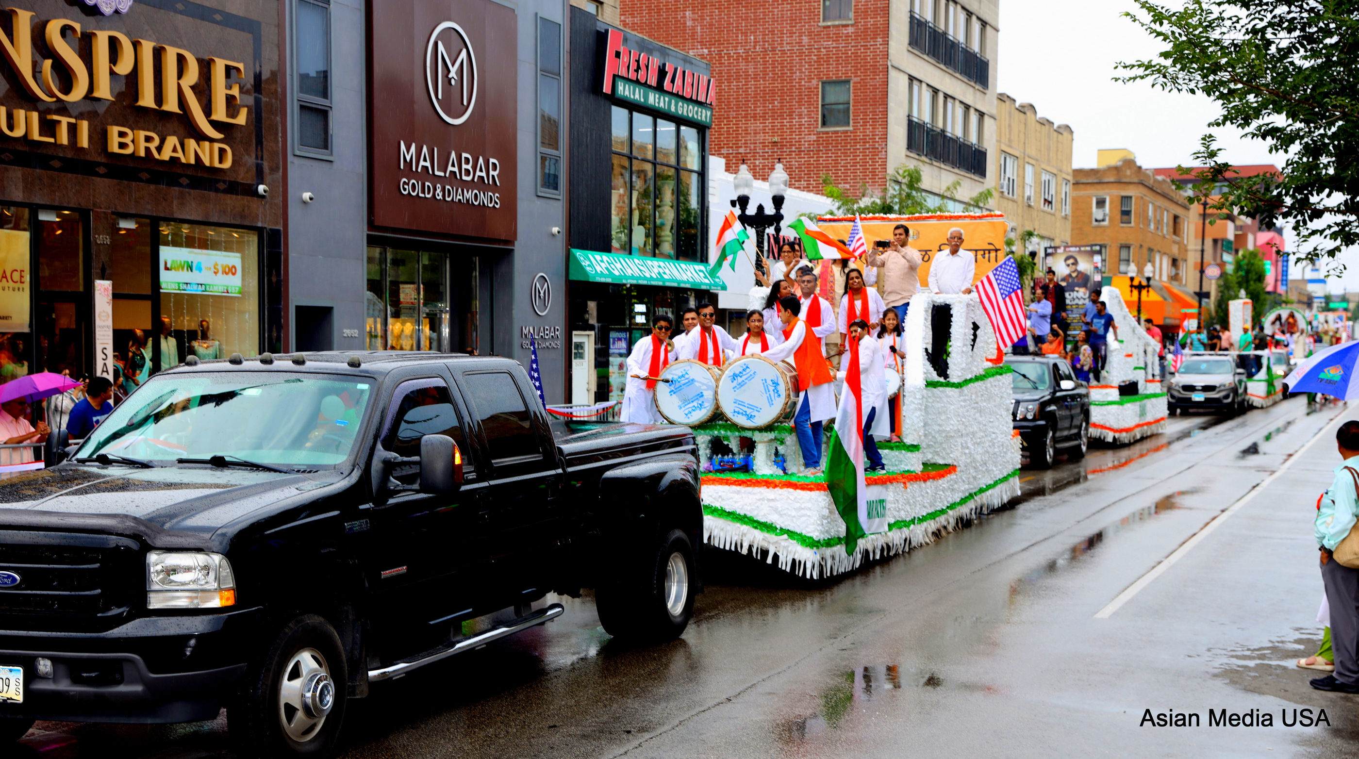 India@77: FIA-Chicago hosts India Day Parade with colorful floats and a rich cultural display