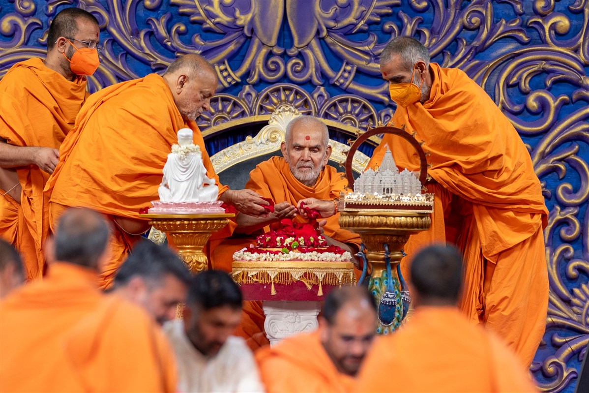 A Touching Tribute to Pramukh Swami Maharaj at the Festival of Inspirations