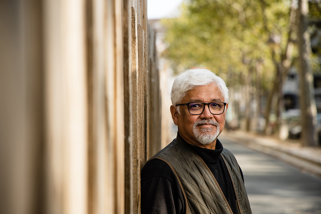 Amitav Ghosh awarded the Erasmus Prize for contribution to climate change crisis through his writing