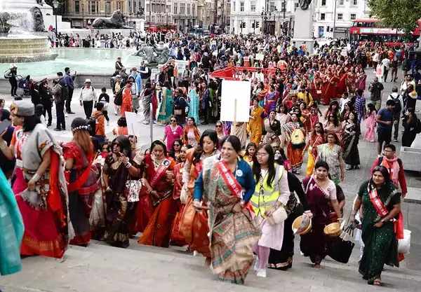 Women-in-Sarees-at-Trafalgar-Square.webp