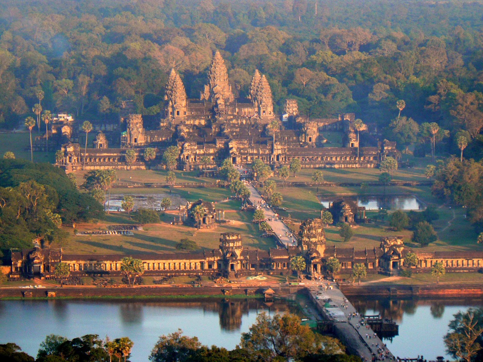 Cambodia-Angkor-Wat-temple.jpg