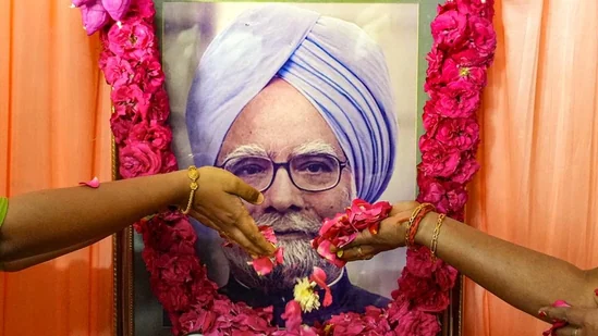 Manmohan-Singh-tribute.webp