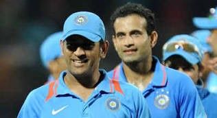 Irfan-Pathan-Dhoni-upl.jpg