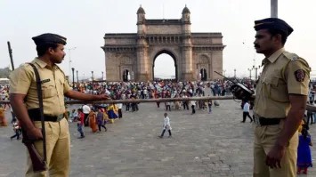 Mumbai-bomb-threat.jpg