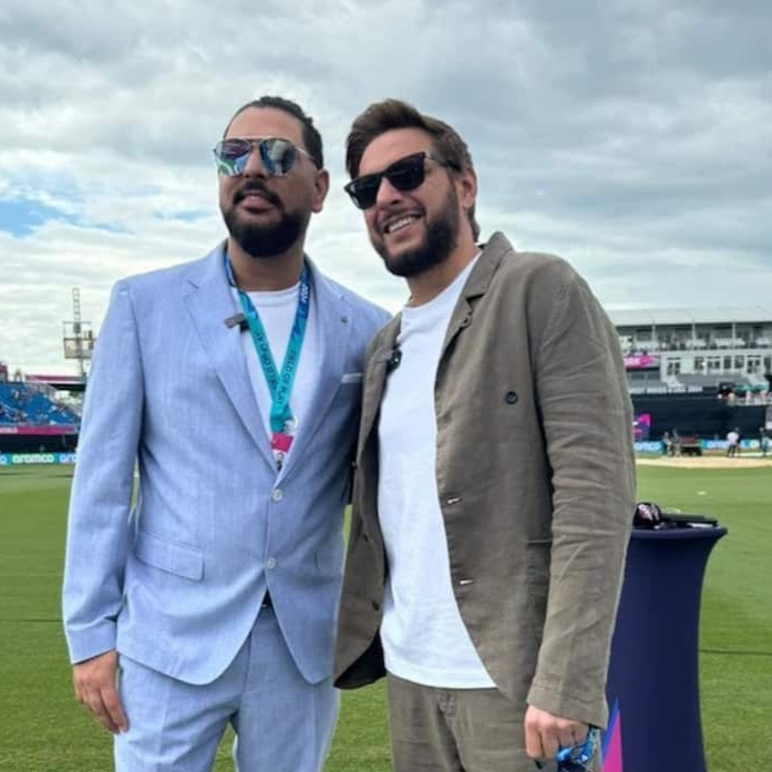 Shahid-Afridi-and-Yuvraj-Singh-upl.jpg