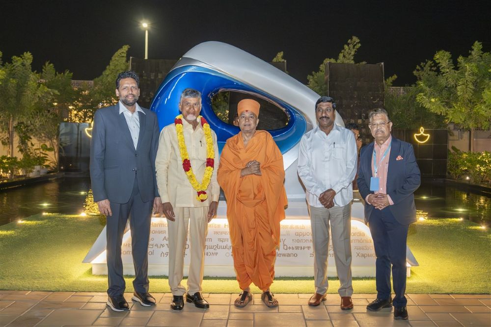 BAPS-Abu-Dhabi-Andhra-CM-upl.jpg