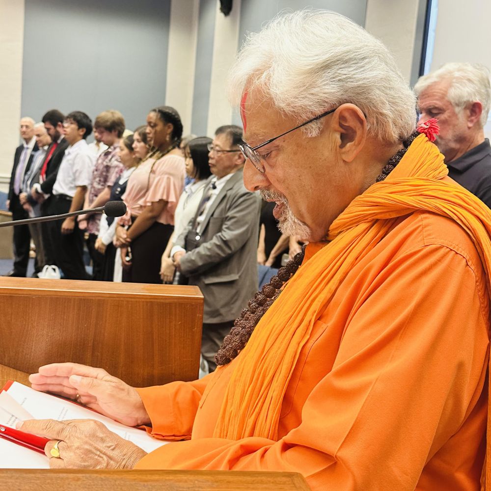 Praying-at-St.-Petersburg-City-Council-in-Florida_-August-07-2025-upl.jpg