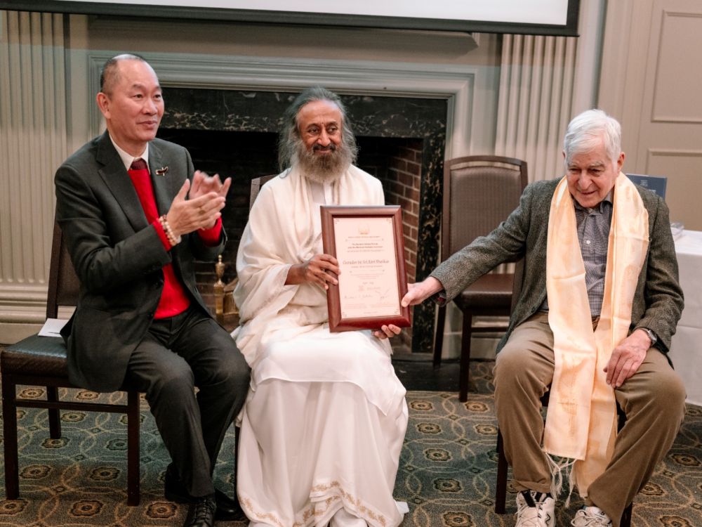 ANI-Sri-Sri-Ravishankar-Boston-1-upl.jpg