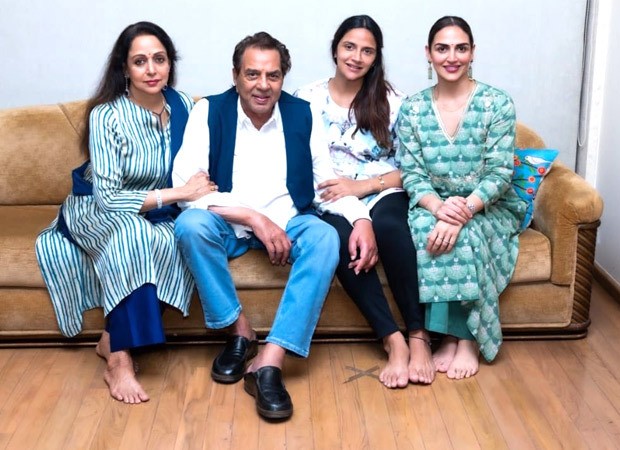 Hema-Dharmendra-and-Family.jpg
