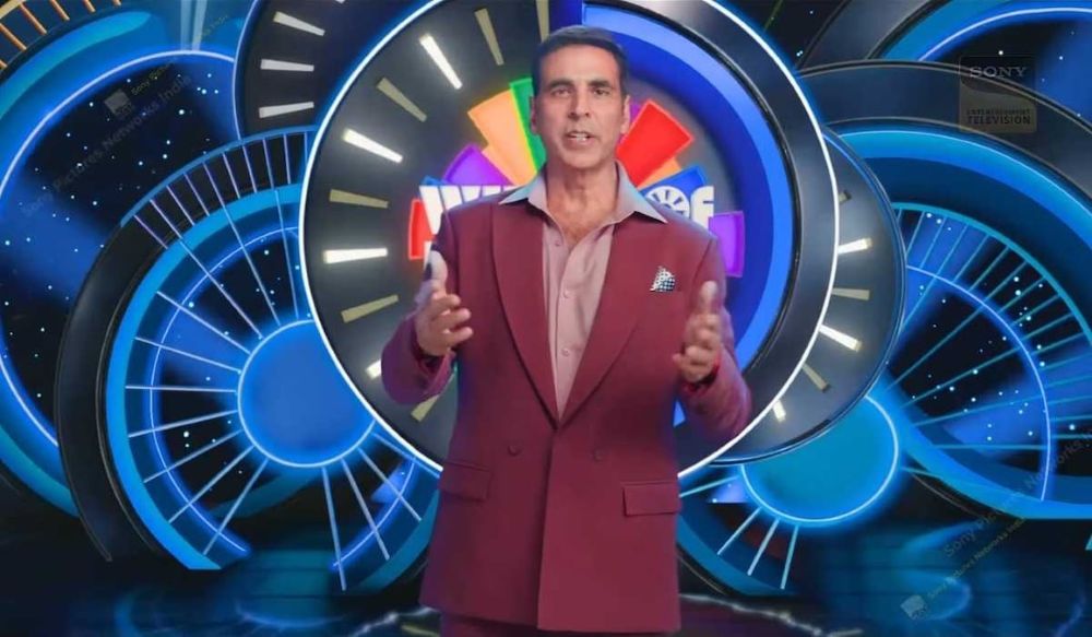 Akshay-Kumar-Wheel-of-Fortune-upl.jpg