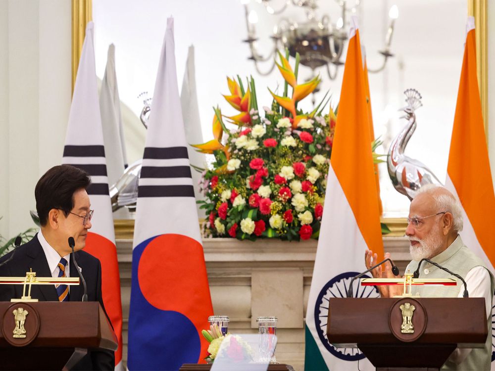 ANI-PM-Modi-and-SK-Lee-upl.jpg