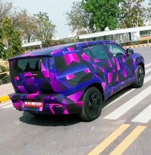 Honda-SUV-upl.jpg