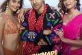 Hai-Jawani-Toh-Ishq-Hona-Hai-Chunnari-Chunnari-upl.jpg