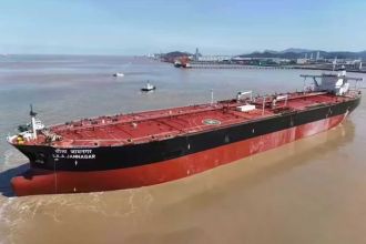 Oil-tanker-Lila-Jamnagar-upl.jpg